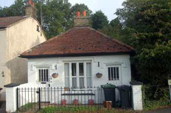 10 and 12 Shefford Road - The Alms Cottages - August 2009